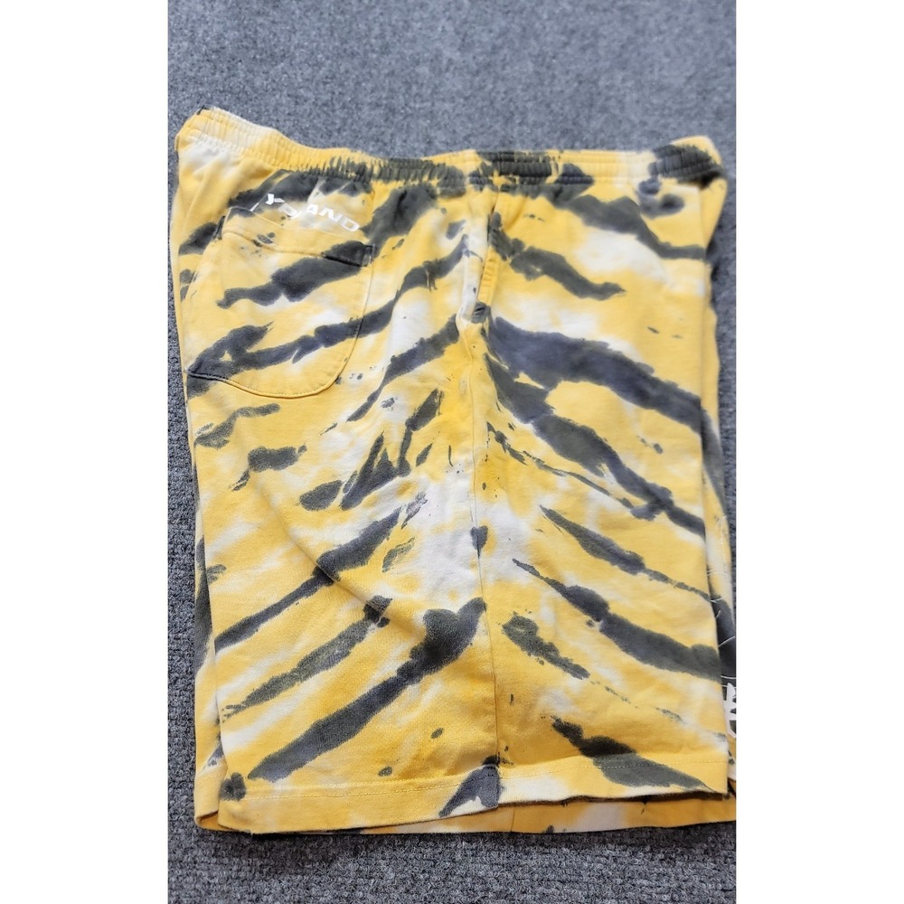 Hypland X Naruto Shippuden Skater Shorts Size Large Yellow Tie Dye Inseam 9" Y2K - Picture 4 of 14